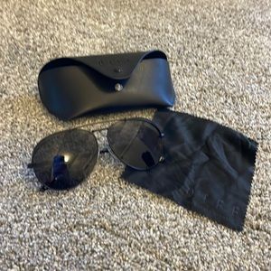 Black Diff Aviators